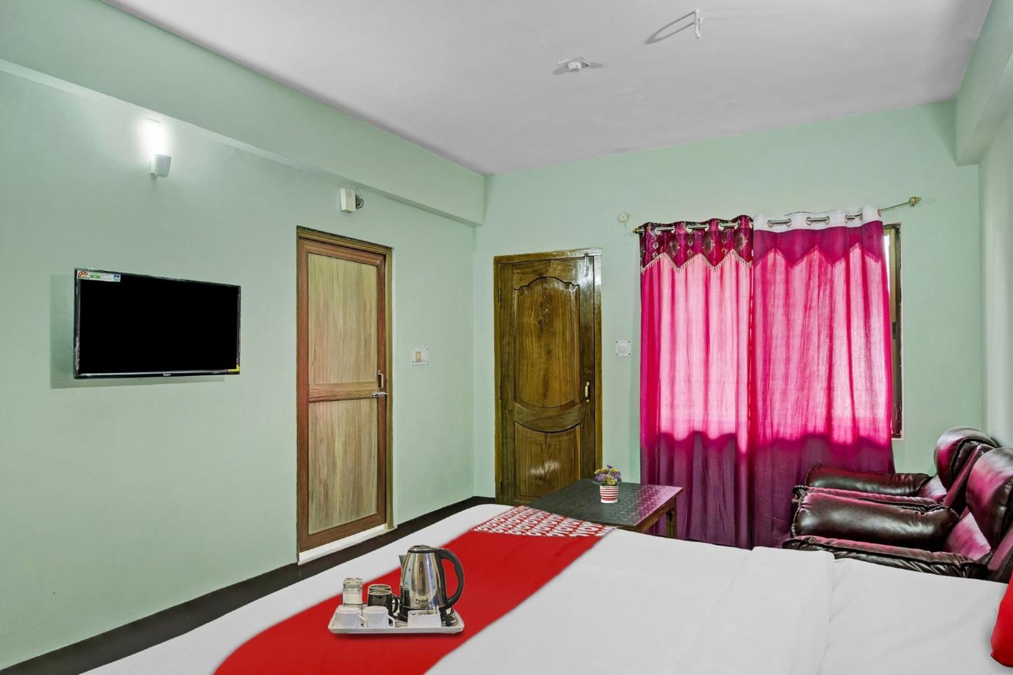 Hotel O Evergreen Guest House Шилонг Екстериор снимка